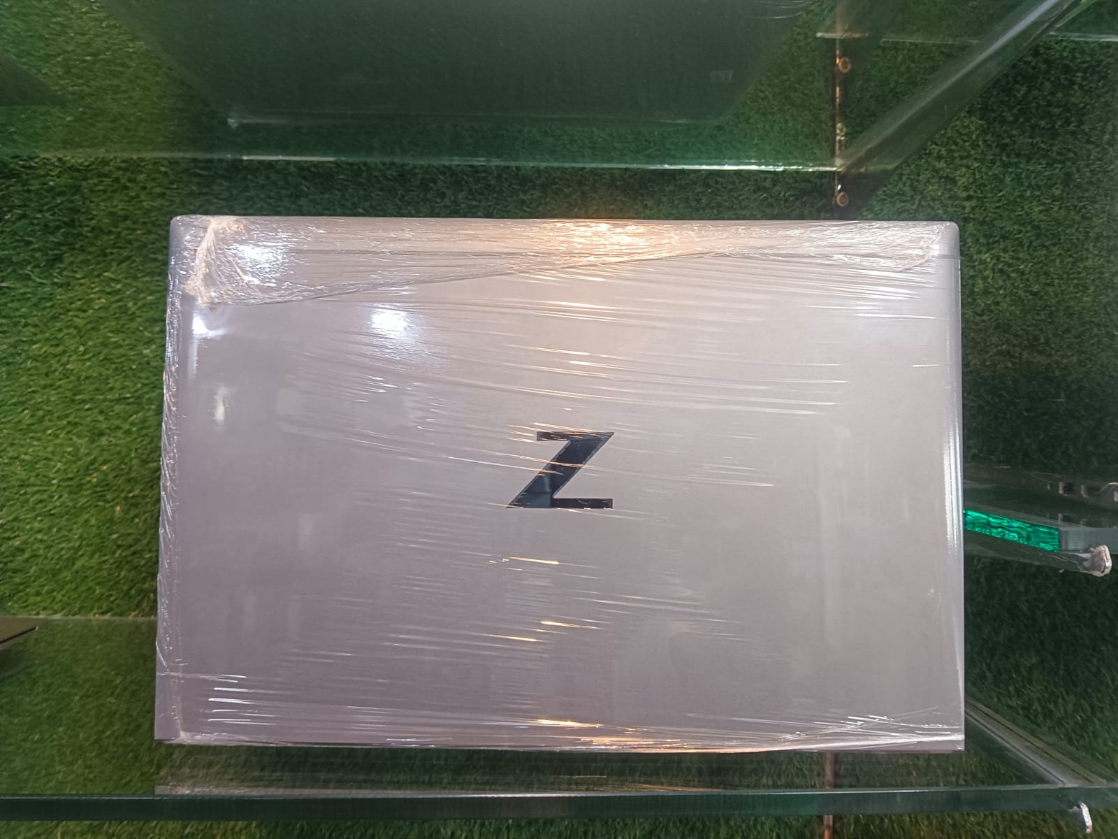 HP ZBook Firefly 14 G8 - Slide 2